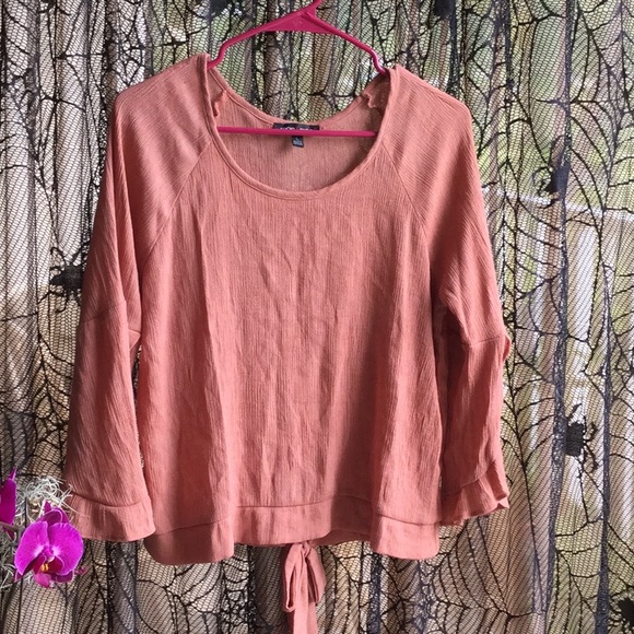 Top - Picture 1 of 1